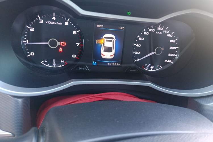 Used Geely Auto Emgrand GL 2017 1.8L Manual Elite Model Odometer Close Up