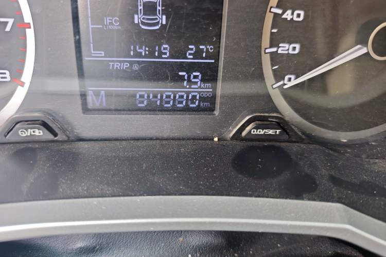 Used Geely Auto Emgrand GL 2017 1.8L Manual Elite Model Odometer Close Up