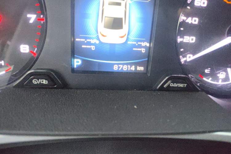 Used Geely Auto Emgrand GL 2017 1.8L DCT Elite Model Odometer Close Up
