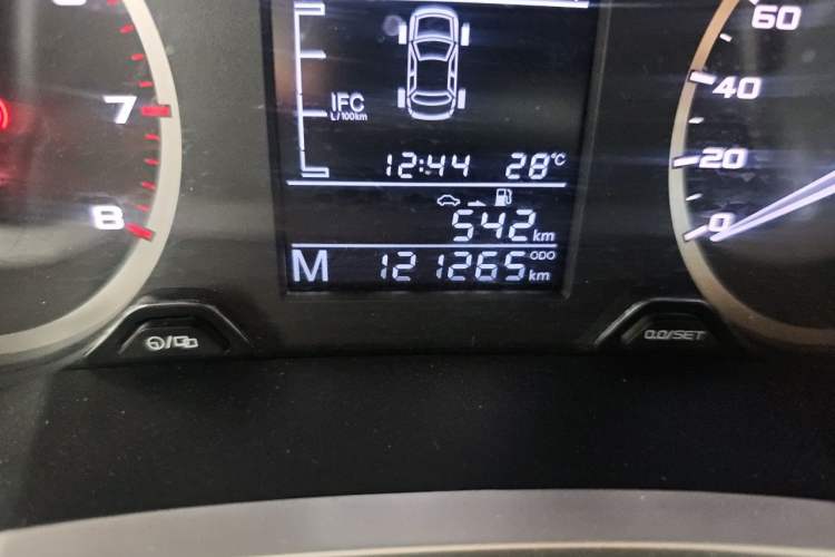 Used Geely Auto Emgrand GL 2017 1.8L Manual Elite Model Odometer Close Up