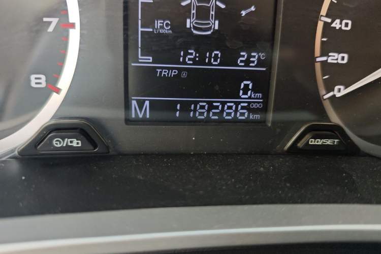 Used Geely Auto Emgrand GL 2017 1.8L Manual Elite Model Odometer Close Up