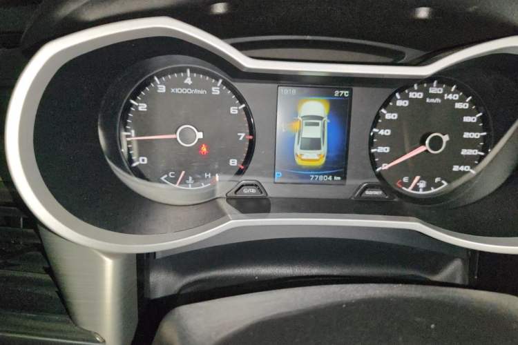 Used Geely Auto Emgrand GL 2017 1.3T DCT Luxury Model Odometer Close Up