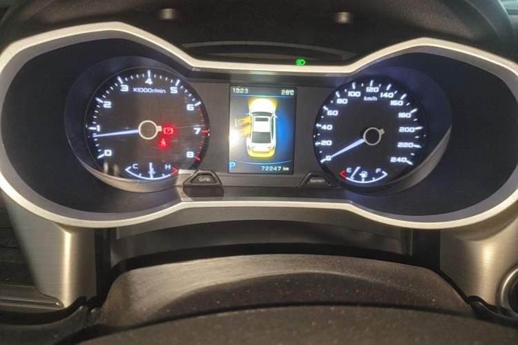 Used Geely Auto Emgrand GL 2017 1.8L DCT Elite Model Odometer Close Up