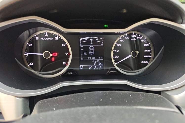Used Geely Auto Emgrand GL 2017 1.8L Manual Elite Model Odometer Close Up