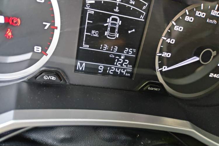 Used Geely Auto Emgrand GL 2017 1.8L Manual Elite Model Odometer Close Up