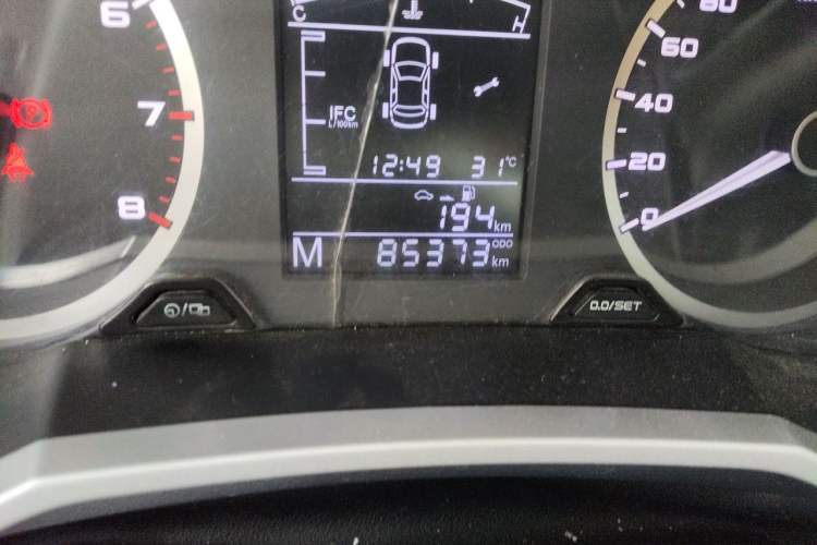 Used Geely Auto Emgrand GL 2017 1.3T Manual Elite Model Odometer Close Up