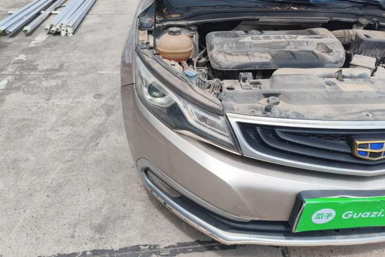 Used Geely Auto Emgrand GL 2017 1.3T DCT Elite Model Right Front Headlight
