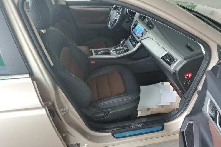 Used Geely Auto Emgrand GL 2017 1.3T DCT Luxury Model Right Front Seat