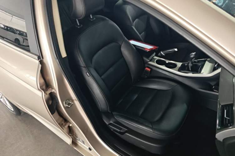 Used Geely Auto Emgrand GL 2017 1.8L Manual Elite Model Right Front Seat