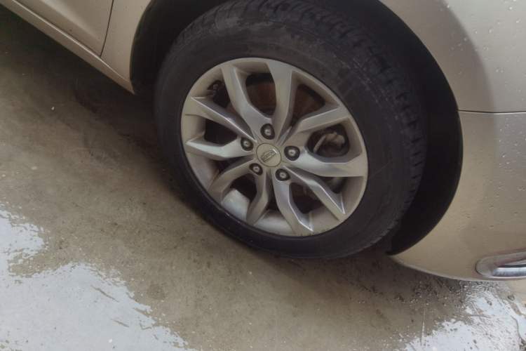 Used Geely Auto Emgrand GL 2017 1.8L DCT Elite Model Right Front Wheel Hub