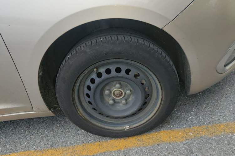 Used Geely Auto Emgrand GL 2017 1.8L DCT Elite Model Right Front Wheel Hub