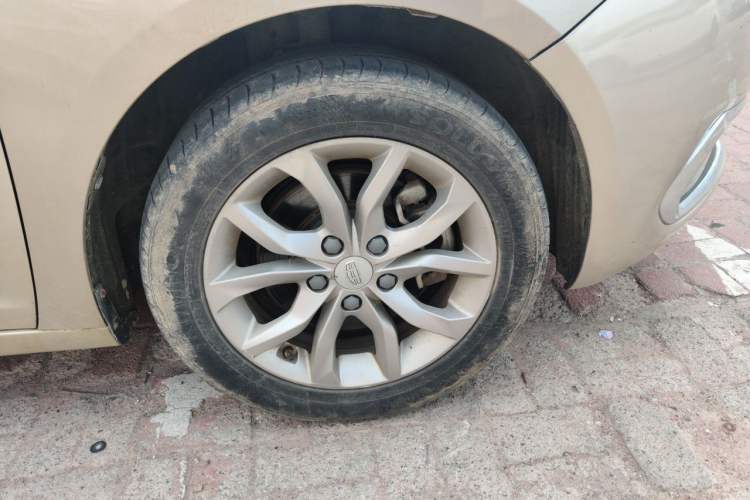 Used Geely Auto Emgrand GL 2017 1.8L Manual Elite Model Right Front Wheel Hub