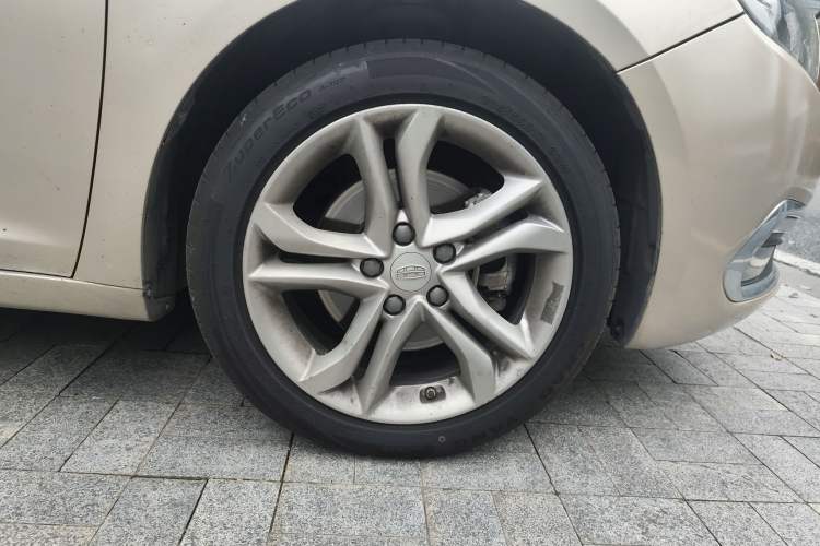 Used Geely Auto Emgrand GL 2017 1.3T DCT Luxury Model Right Front Wheel Hub
