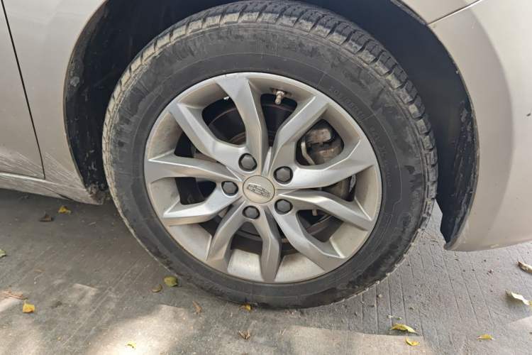 Used Geely Auto Emgrand GL 2017 1.8L Manual Elite Model Right Front Wheel Hub