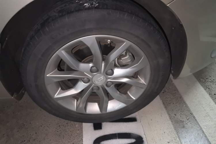 Used Geely Auto Emgrand GL 2017 1.8L DCT Elite Model Right Front Wheel Hub