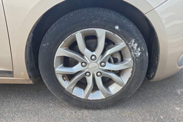 Used Geely Auto Emgrand GL 2017 1.3T Manual Elite Model Right Front Wheel Hub