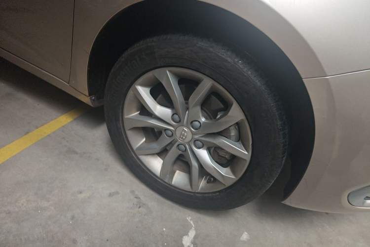 Used Geely Auto Emgrand GL 2017 1.8L DCT Elite Model Right Front Wheel Hub