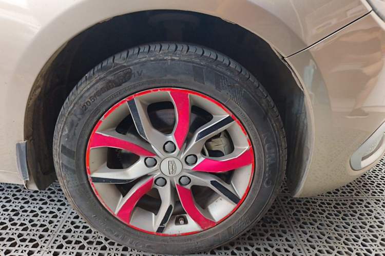 Used Geely Auto Emgrand GL 2017 1.3T DCT Elite Model Right Front Wheel Hub