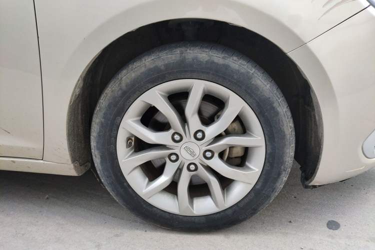 Used Geely Auto Emgrand GL 2017 1.3T Manual Elite Model Right Front Wheel Hub