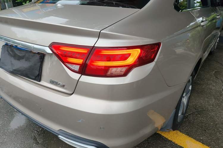 Used Geely Auto Emgrand GL 2017 1.8L DCT Elite Model Right Rear Taillight