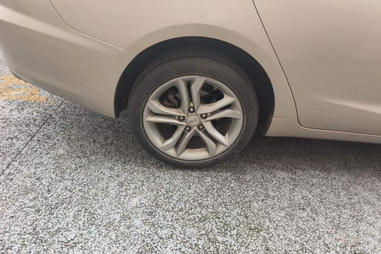Used Geely Auto Emgrand GL 2017 1.3T DCT Luxury Model Right Rear Wheel Hub