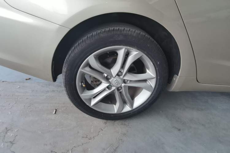Used Geely Auto Emgrand GL 2017 1.3T DCT Luxury Model Right Rear Wheel Hub