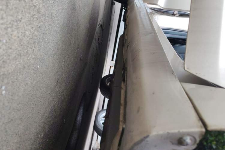 Used Geely Auto Emgrand GL 2017 1.3T Manual Elite Model Right Side Sill