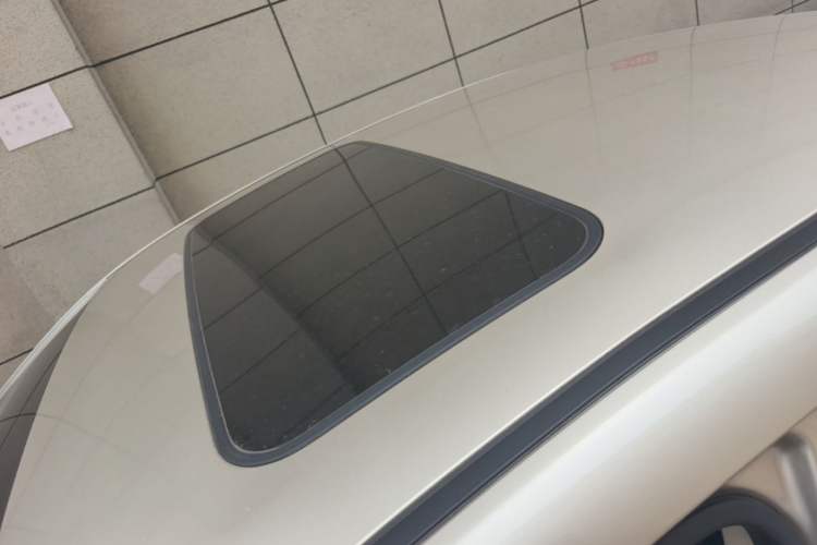 Used Geely Auto Emgrand GL 2017 1.3T DCT Luxury Model Roof