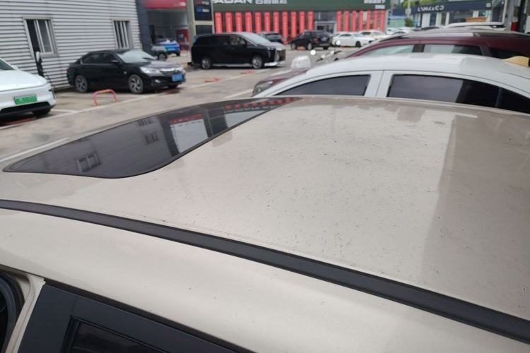 Used Geely Auto Emgrand GL 2017 1.3T Manual Elite Model Roof