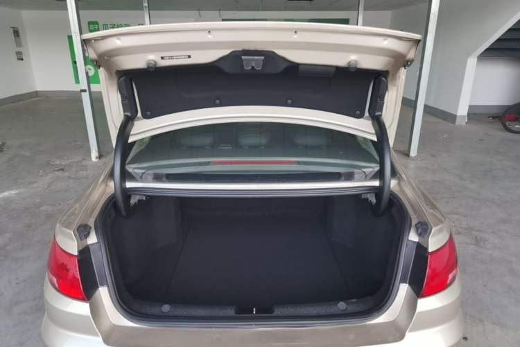 Used Geely Auto Emgrand GL 2017 1.3T DCT Luxury Model Trunk