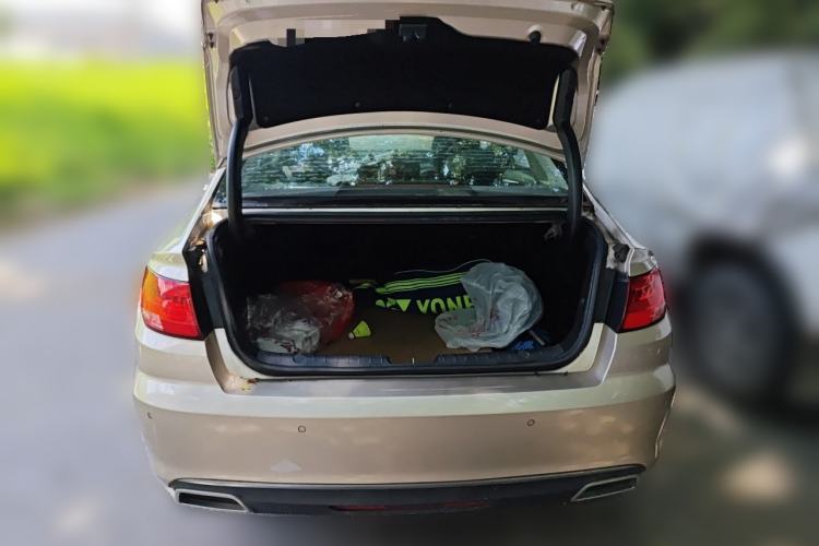 Used Geely Auto Emgrand GL 2017 1.8L Manual Elite Model Trunk