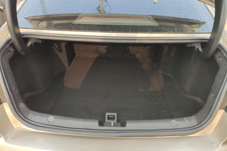 Used Geely Auto Emgrand GL 2017 1.3T DCT Elite Model Trunk