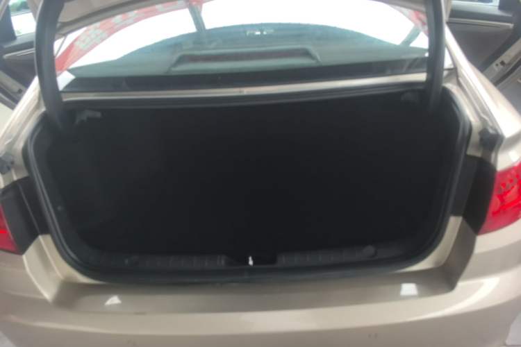 Used Geely Auto Emgrand GL 2017 1.3T DCT Luxury Model Trunk