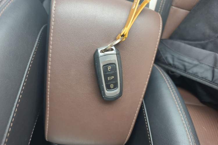 Used Geely Auto Emgrand GL 2017 1.3T DCT Luxury Model Vehicle Key