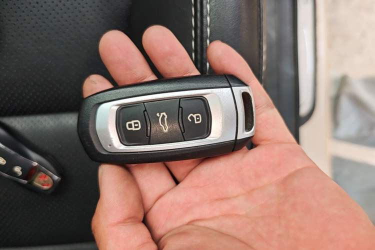 Used Geely Auto Emgrand GL 2017 1.3T Manual Elite Model Vehicle Key