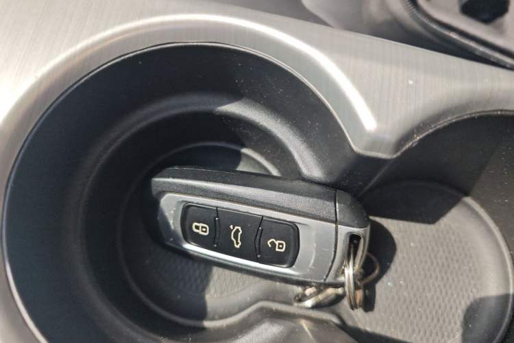 Used Geely Auto Emgrand GL 2017 1.8L Manual Elite Model Vehicle Key
