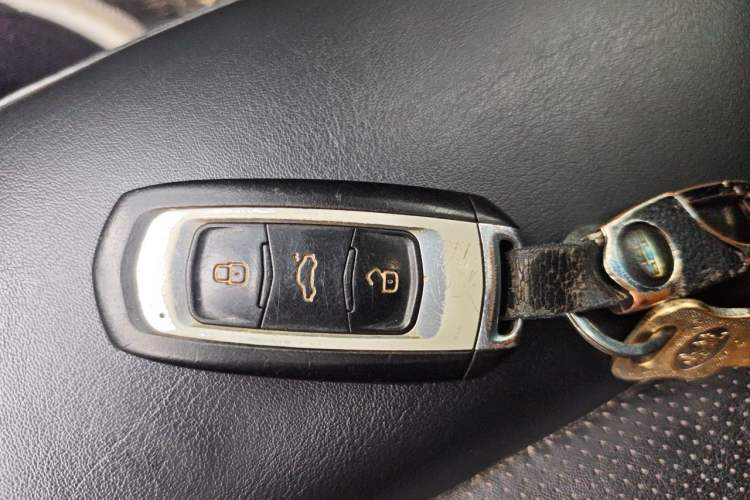 Used Geely Auto Emgrand GL 2017 1.8L Manual Elite Model Vehicle Key