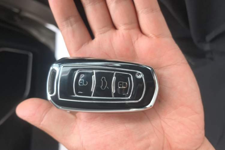 Used Geely Auto Emgrand GL 2017 1.3T DCT Luxury Model Vehicle Key