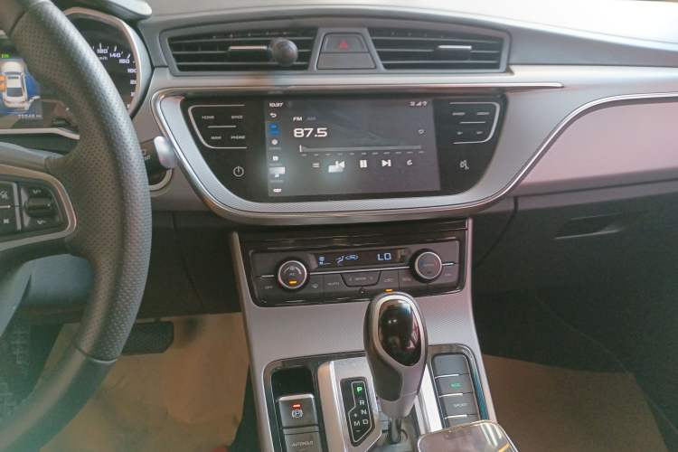 Used Geely Auto Emgrand GL 2018 1.8L DCT Elite Smart Connectivity Version Audio And AC Panel