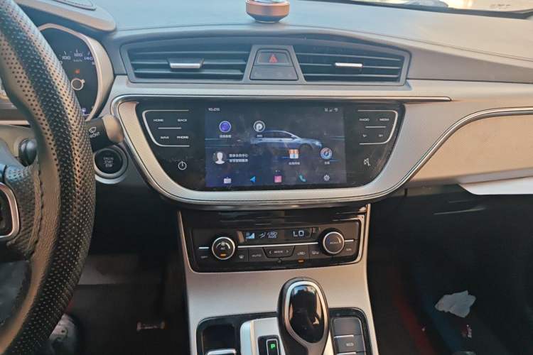 Used Geely Auto Emgrand GL 2018 1.4T DCT Elite Smart Connectivity Version Audio And AC Panel