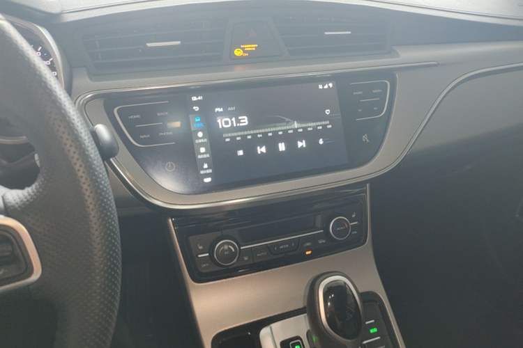 Used Geely Auto Emgrand GL 2018 1.4T DCT Prestige Smart Connectivity Version Audio And AC Panel