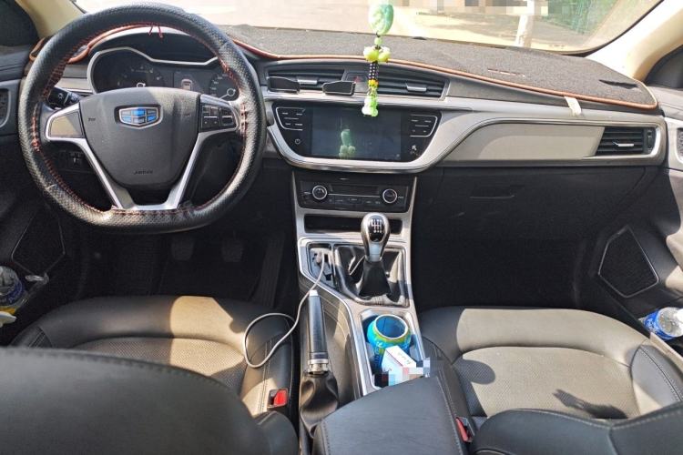 Used Geely Auto Emgrand GL 2018 1.4T Manual Elite Smart Connectivity Version Center Console