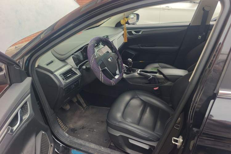 Used Geely Auto Emgrand GL 2018 1.8L Manual Elite Smart Connectivity Version Driver Seat