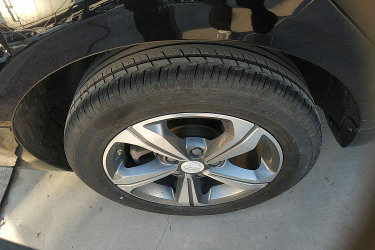 Used Geely Auto Emgrand GL 2018 1.4T DCT Elite Smart Connectivity Version Exterior 8