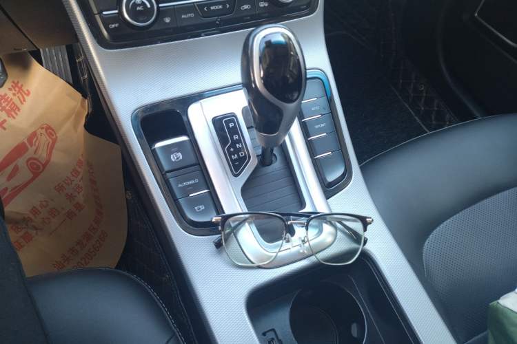 Used Geely Auto Emgrand GL 2018 1.4T DCT Elite Smart Connectivity Version Gear Lever