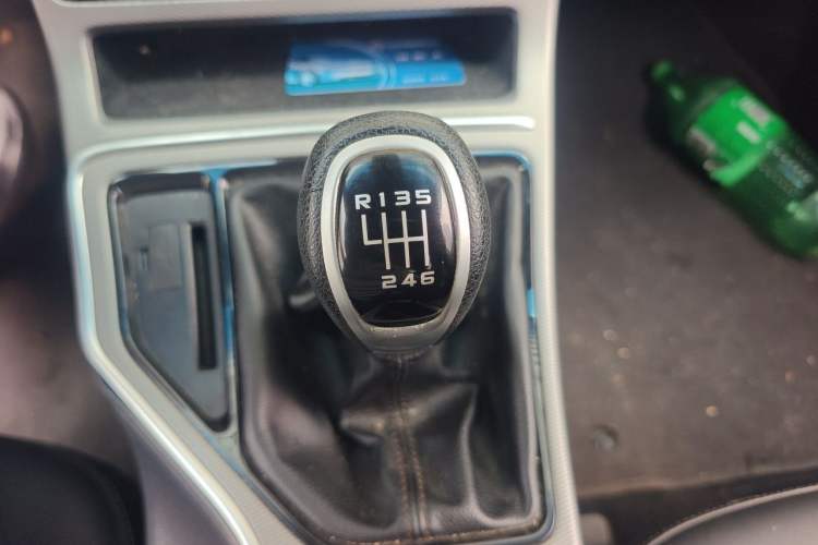 Used Geely Auto Emgrand GL 2018 1.8L Manual Elite Smart Connectivity Version Gear Lever