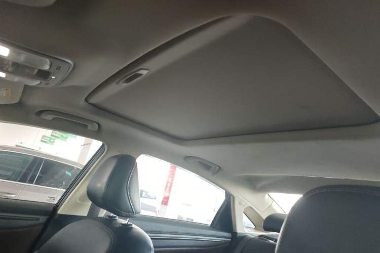 Used Geely Auto Emgrand GL 2018 1.4T DCT Prestige Smart Connectivity Version Headliner