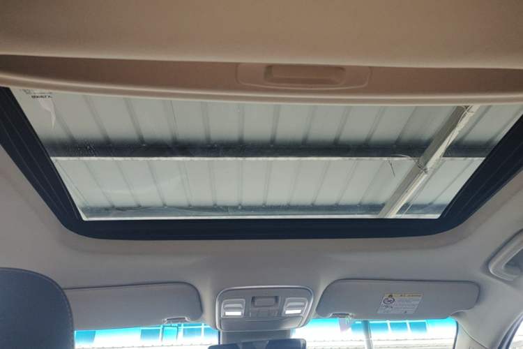 Used Geely Auto Emgrand GL 2018 1.4T DCT Prestige Smart Connectivity Version Headliner