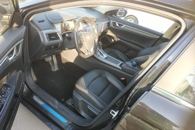 Used Geely Auto Emgrand GL 2018 1.4T DCT Elite Smart Connectivity Version Interior 3