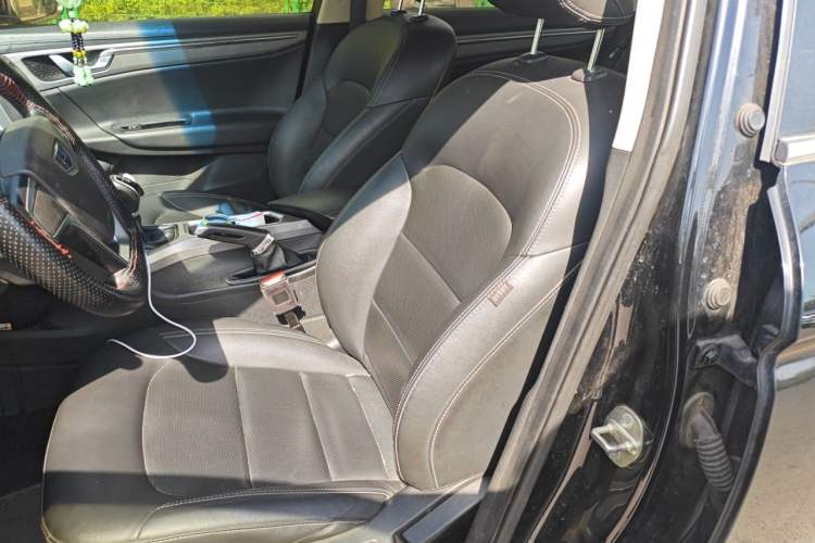 Used Geely Auto Emgrand GL 2018 1.4T Manual Elite Smart Connectivity Version Left Front Seat